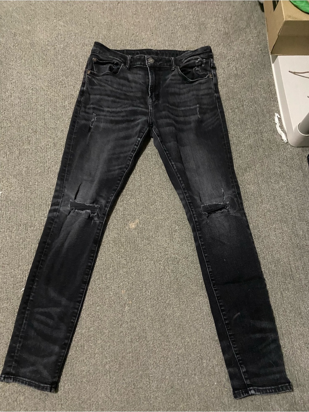 32x32 American Eagle Athletic Skinny Black Distressed Men’s Jeans